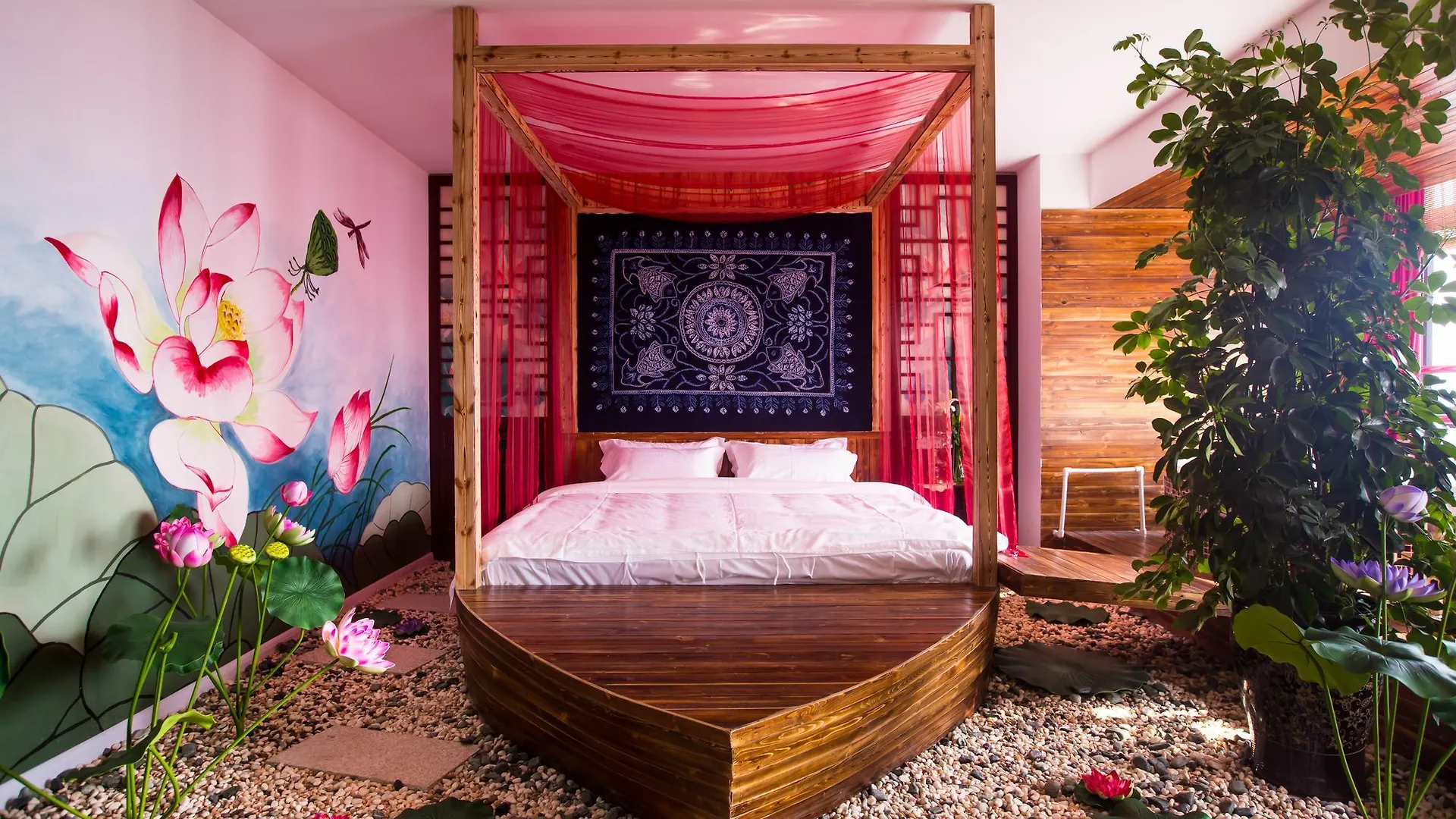 Love Romantic Scene Hotel Luoyang