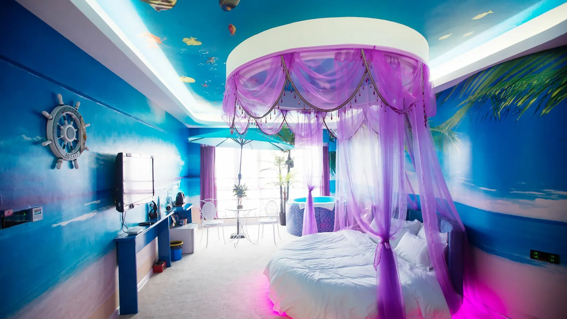***  Love Romantic Scene Hotel Luoyang  China