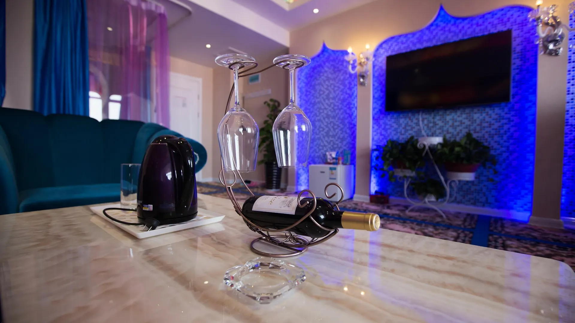 Love Romantic Scene Hotel Luoyang  3*, Luoyang (Henan) China
