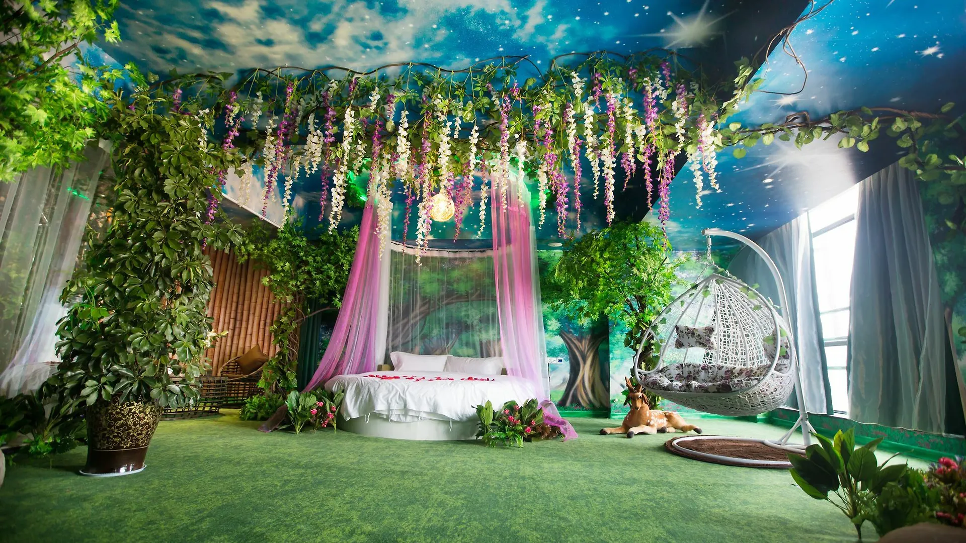 Love Romantic Scene Hotel Luoyang