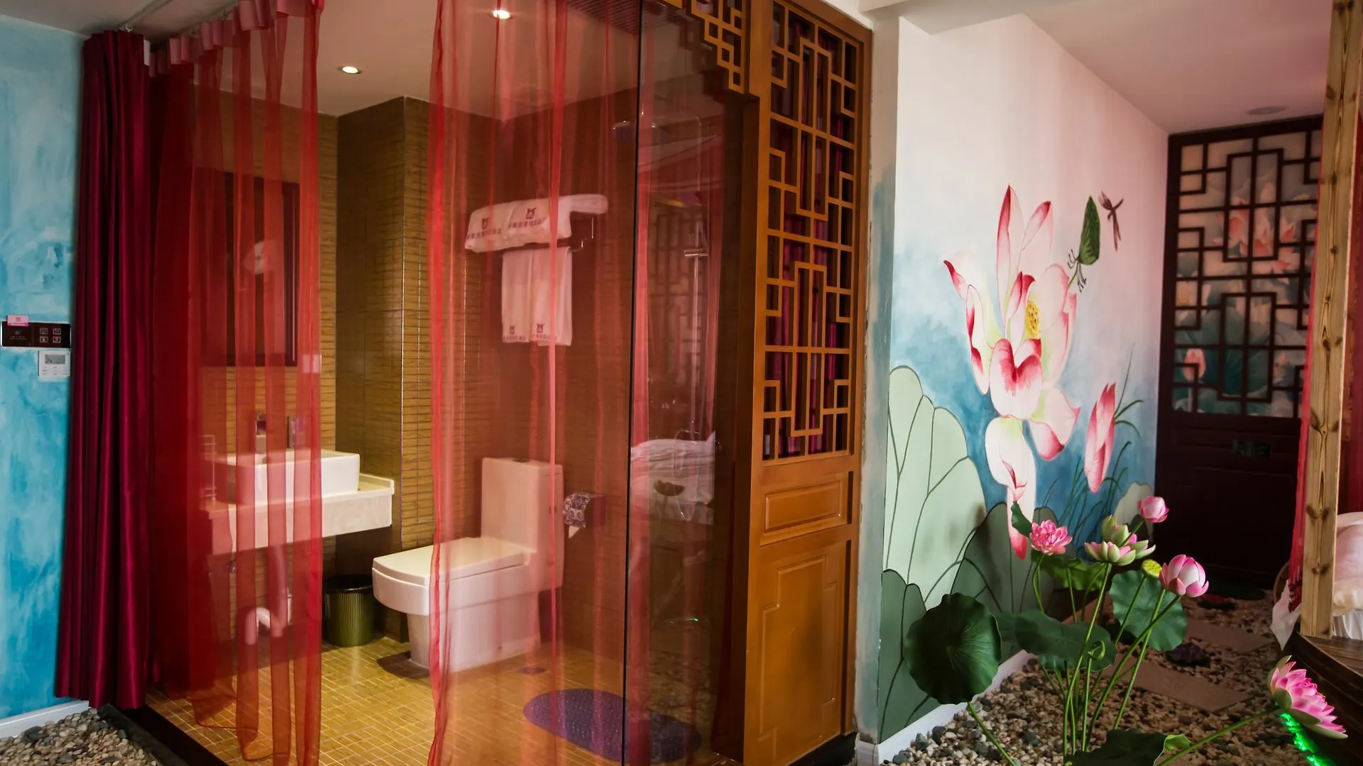 Love Romantic Scene Hotel Luoyang